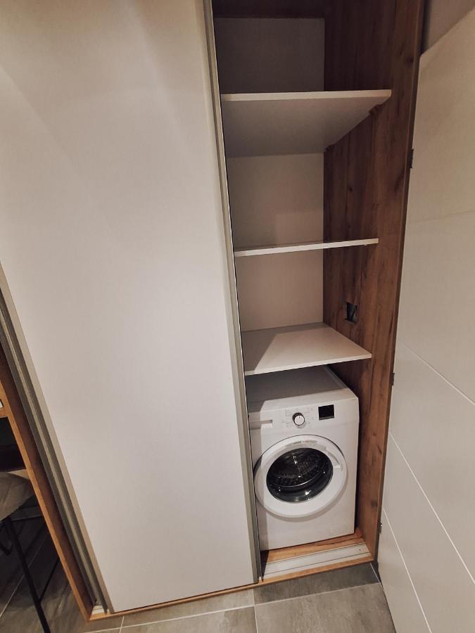Azimut Apartman ビイェリナ エクステリア 写真