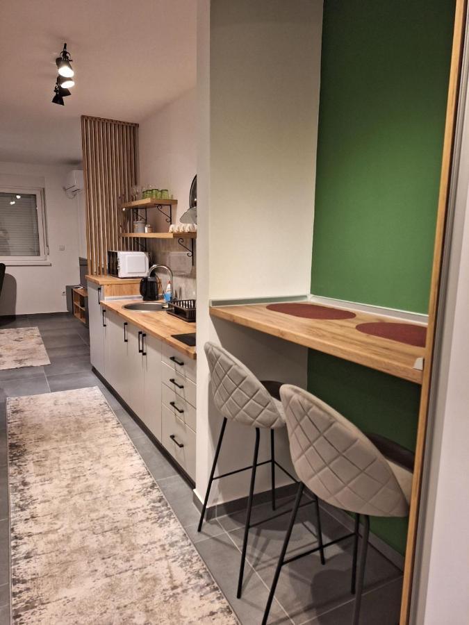 Azimut Apartman ビイェリナ エクステリア 写真