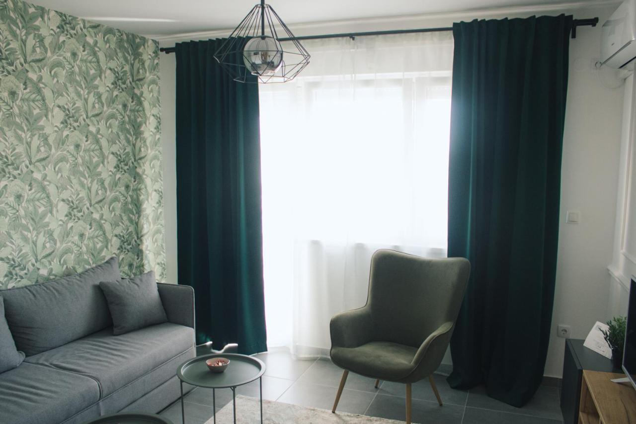 Azimut Apartman ビイェリナ エクステリア 写真
